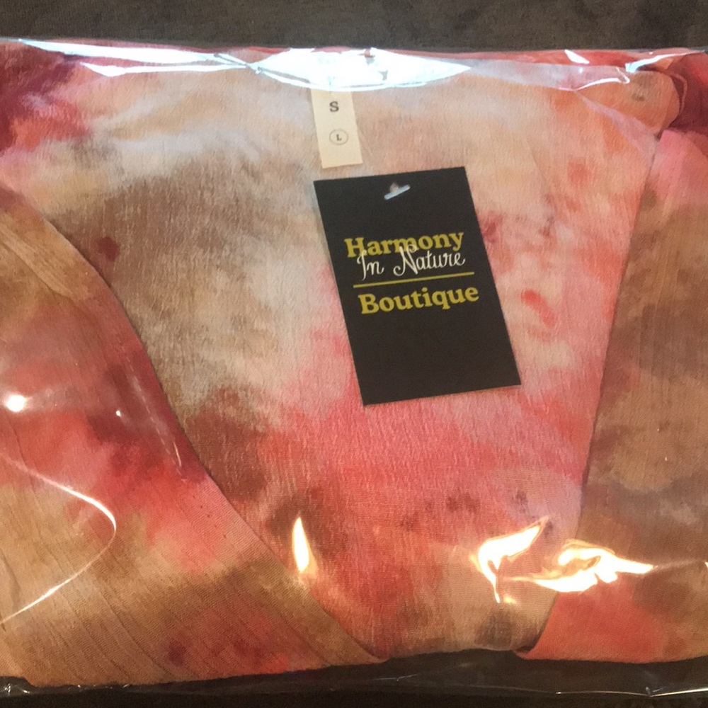 Boutique: Overlap tie dye top in rose - Picture 4 of 4